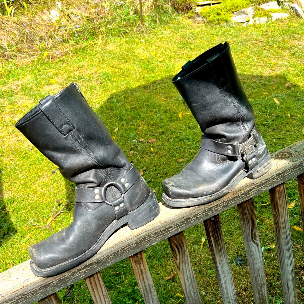 Men’s motorcycle boots
